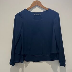 Zara Stylish Flowy Tiered Navy Blouse with Long Sleeves in Small